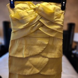 yellow scalloped mini dress size junior large by Romeo and Juliette Culture